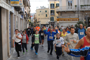 Il passaggio nel centro storico (foto sito Virtus)